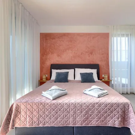 Mi By Interhome * Pula