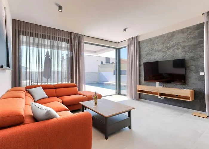 Mi By Interhome Pula