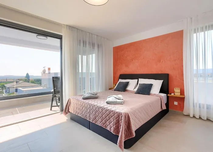 Mi By Interhome Pula