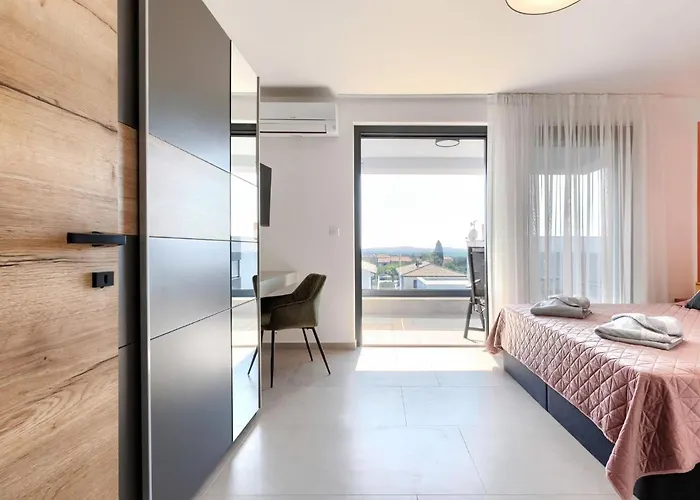 Mi By Interhome Pula