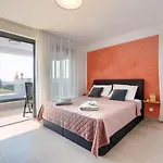 Mi By Interhome Πούλα